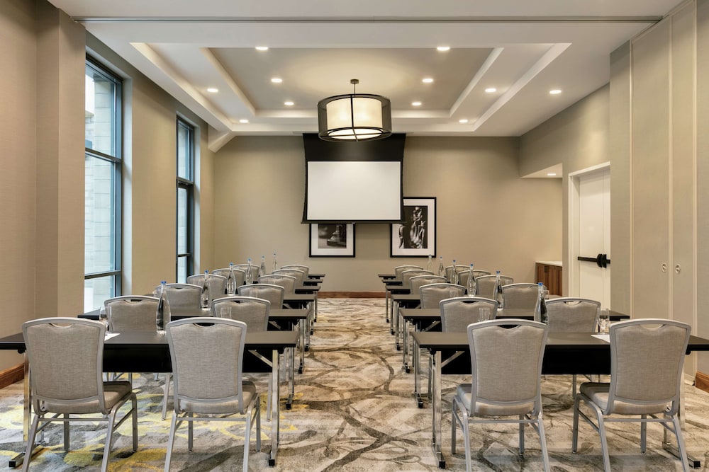 Embassy Suites by Hilton Berkeley Heights - photo 54