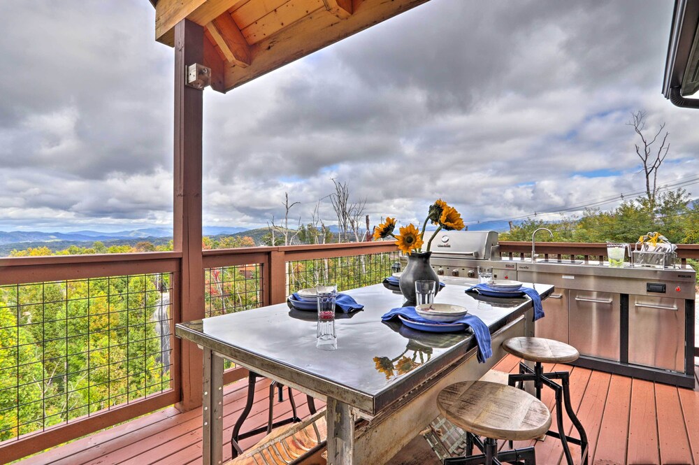 Woodsy Retreat with Fire Pit And Resort Amenities - photo 34
