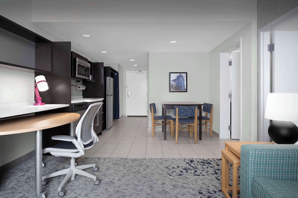 Home2 Suites by Hilton Greensboro Airport NC - photo 18