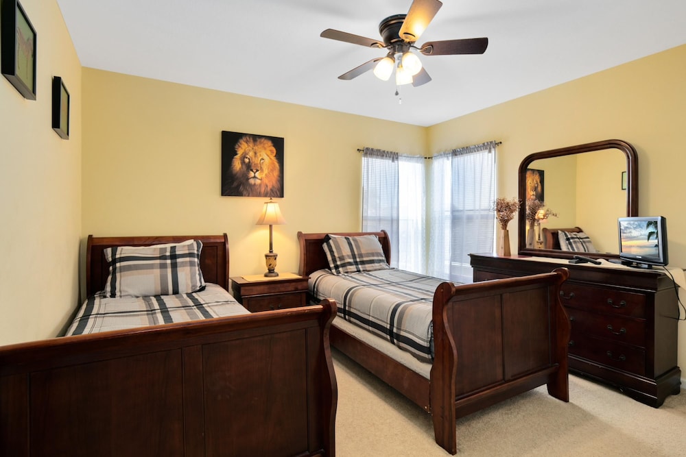 Fantastic Resort 5BR House South Facing Pool Spa - photo 21