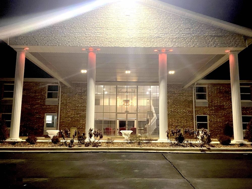 University Inn of Carbondale - photo 15