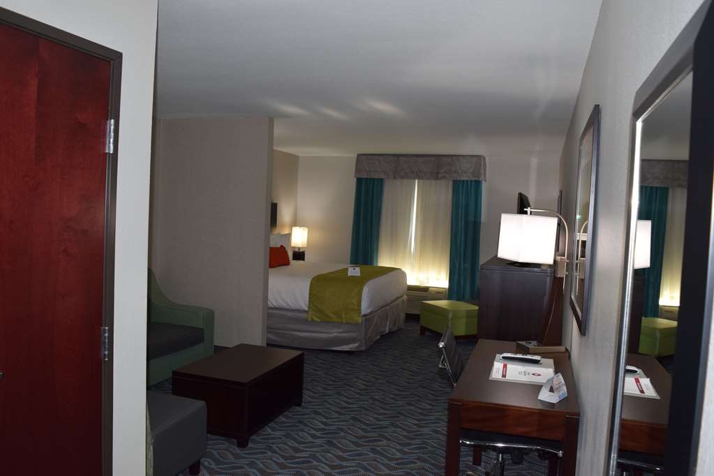 Best Western Plus Hardeeville Inn & Suites - photo 20