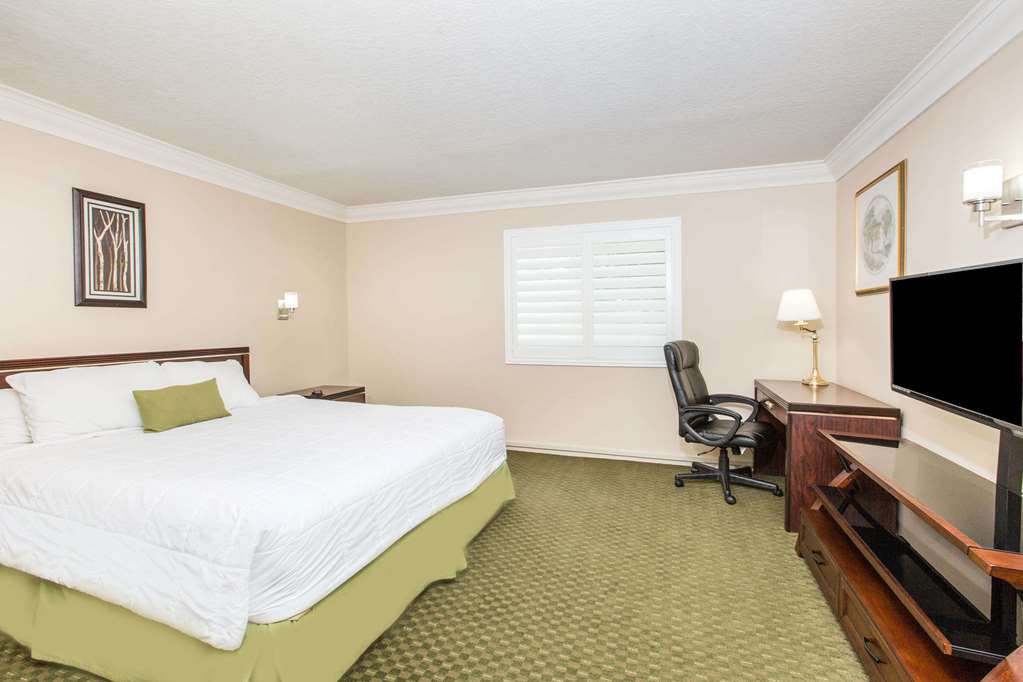 Days Inn by Wyndham Near City Of Hope - photo 11