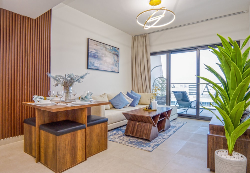 Easygo established 1bdr Bincrek Jaddaf13 — 4-Star Luxury Hotel in Dubai, United Arab Emirates