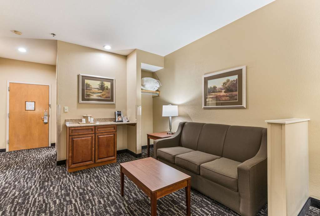 Quality Inn & Suites Hendersonville Flat Rock - photo 18