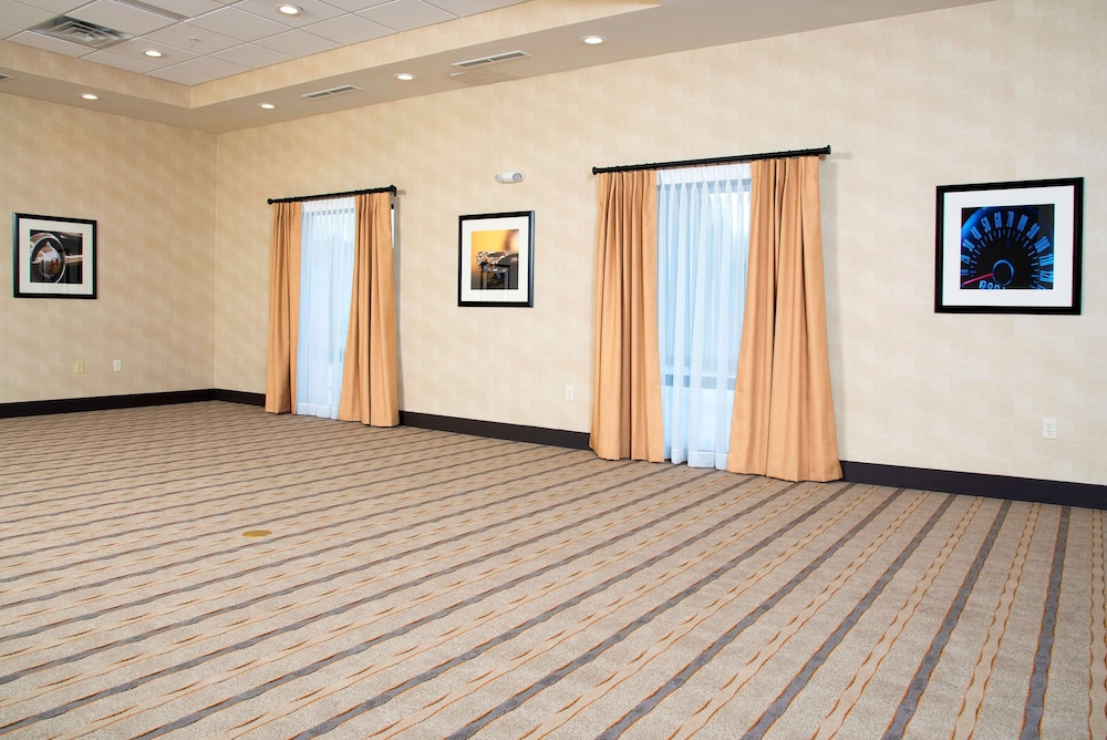 Hampton Inn Kalamazoo - photo 25