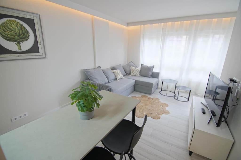 Apartamento En la Playa de Brazomar Wifi Y Garaje — 4-Star Luxury Hotel in Castro-Urdiales, Spain