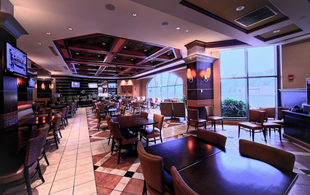 Harrah's Joliet Casino & Hotel A Caesars Rewards Destination - photo 19