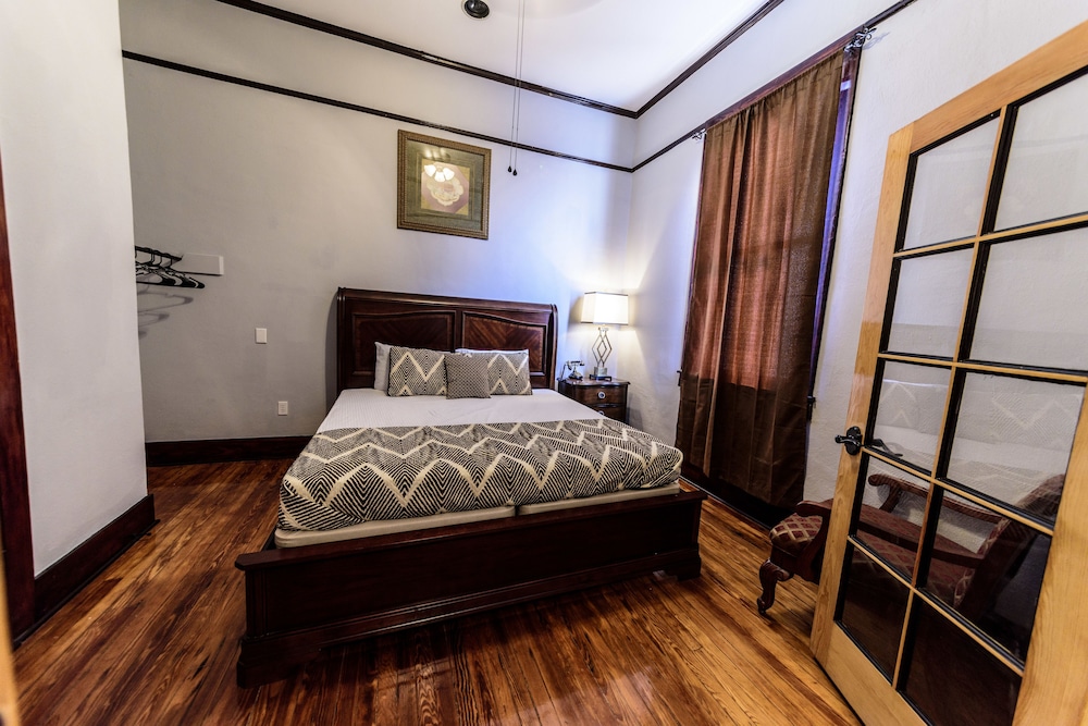 Hotel DeFuniak - photo 2