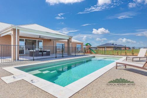 Riverside Meadows - carbon neutral hotel in Echuca