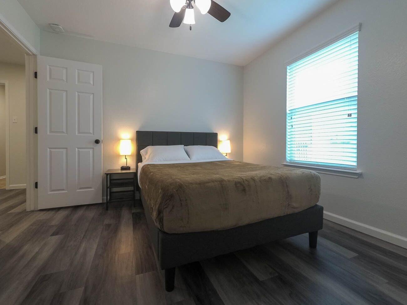 Spacious home with WiFi AC — 4-Star Luxury Hotel in Temple, United States