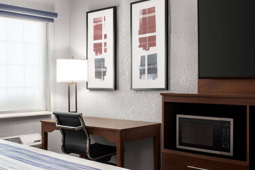 AmericInn by Wyndham Williamsburg - photo 22
