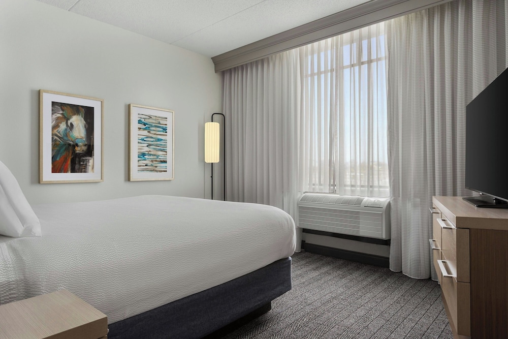 Courtyard by Marriott Louisville Airport - photo 10