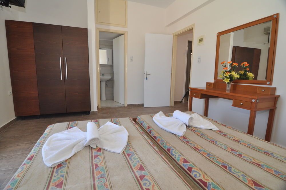 Hollywood Suites in Kos, Greece