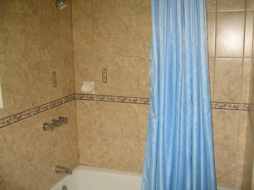 Royal Inn Motel Long Beach - photo 30