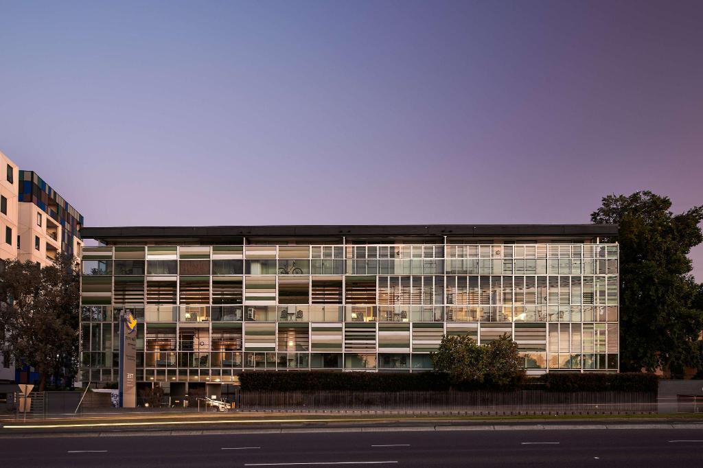 Punthill Knox Apartments — 4-Star Luxury Hotel in Wantirna, Australia