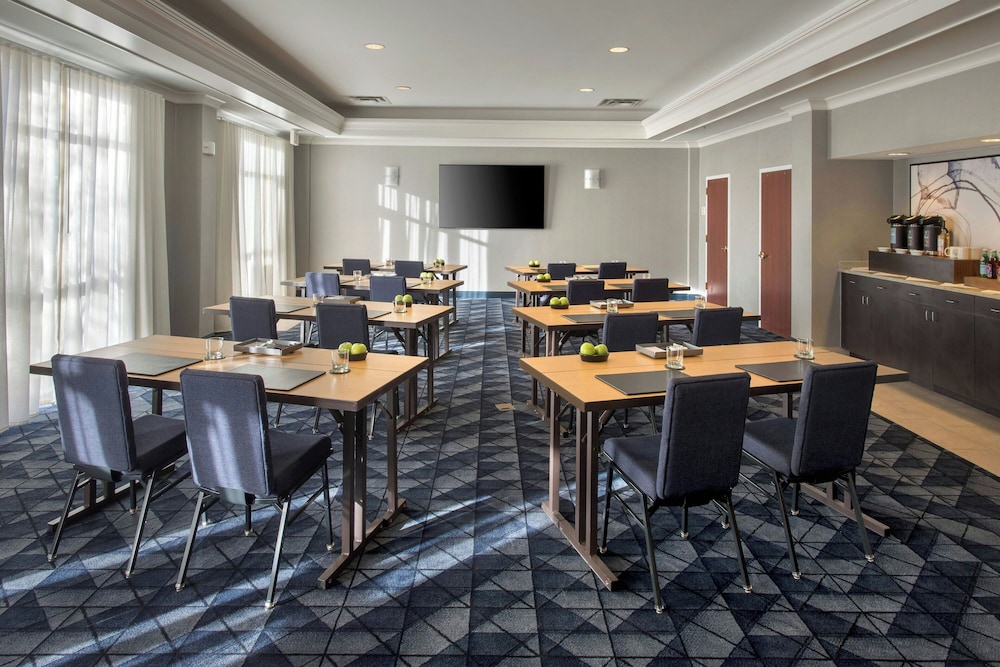 Courtyard by Marriott Basking Ridge - photo 36