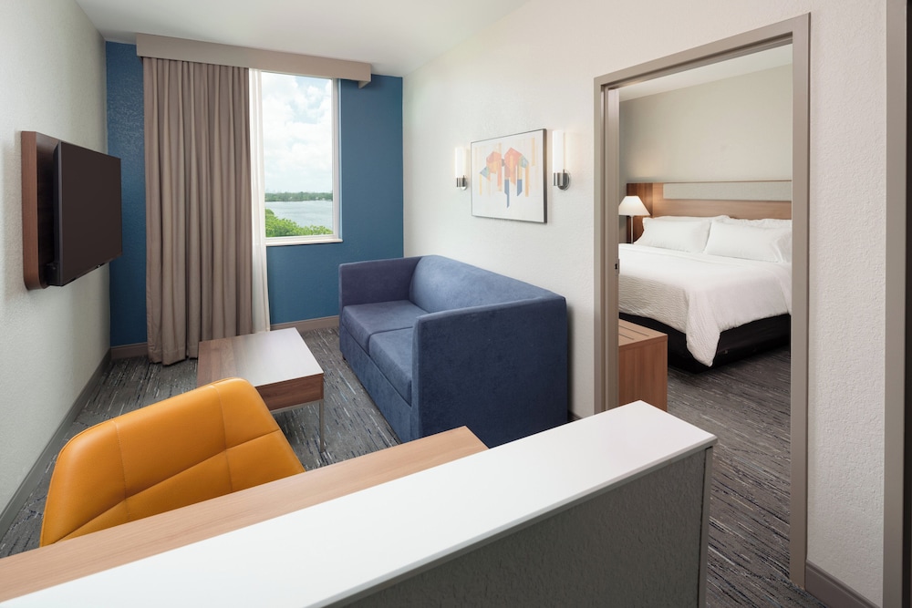 Holiday Inn Express Miami Airport Blue Lagoon Area by IHG - photo 6