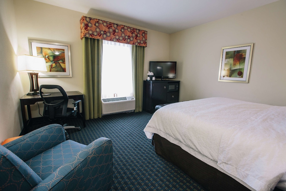 Hampton Inn & Suites Effingham - photo 23
