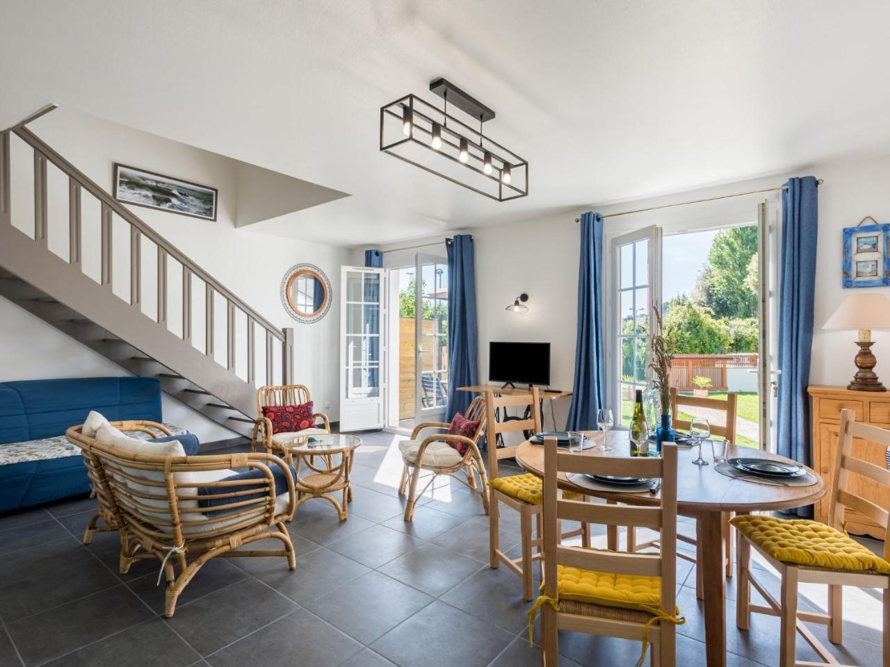 Holiday Home Bretagne by Interhome — 4-Star Luxury Hotel in Carnac, France