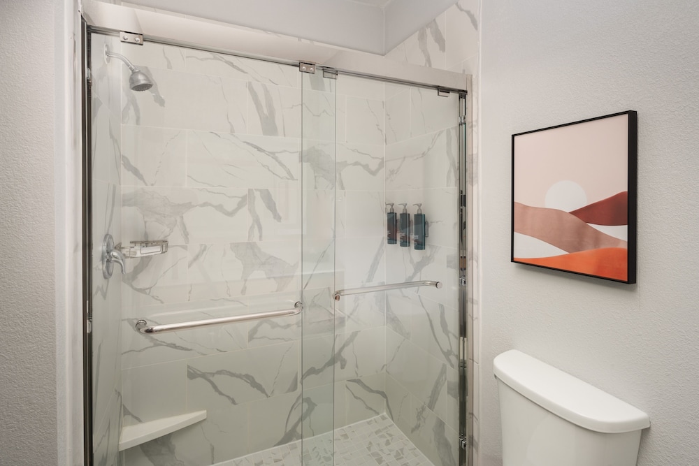 DoubleTree by Hilton Houston Westchase - photo 32