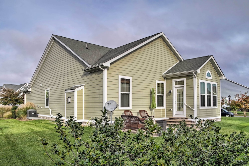 Great for Groups: Bayside Resort Home w Patio - photo 10