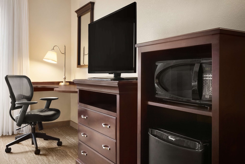 Hampton Inn & Suites Washington Dulles International Airport - photo 9