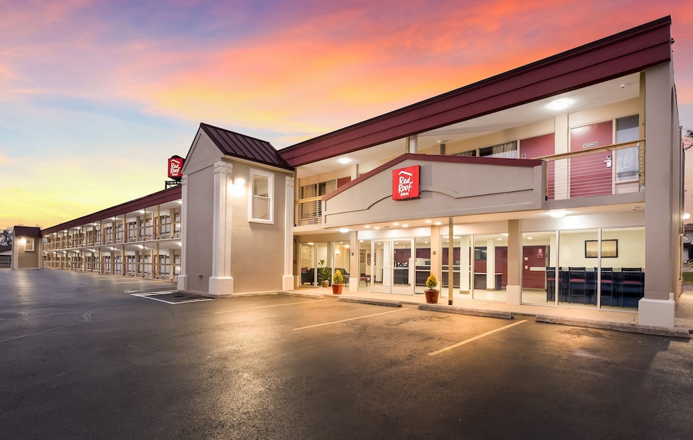 Red Roof Inn Dayton Moraine U of Dayton - photo 43