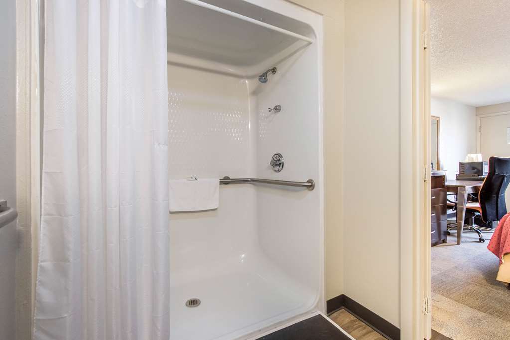 Rodeway Inn Near Hall of Fame - photo 26