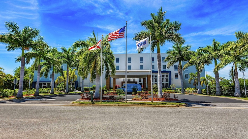 Hampton Inn & Suites Sarasota Bradenton Airport FL — hotel in Sarasota
