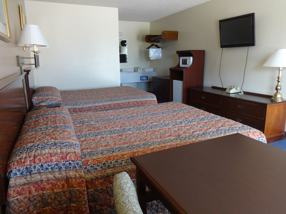 National 9 Inn Garden City - photo 10