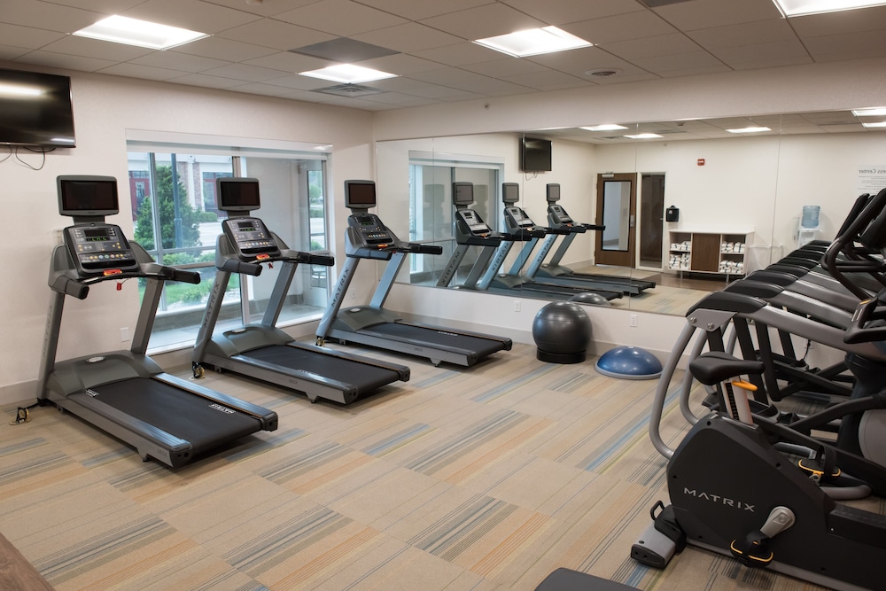 Holiday Inn Express & Suites Merrillville - photo 15