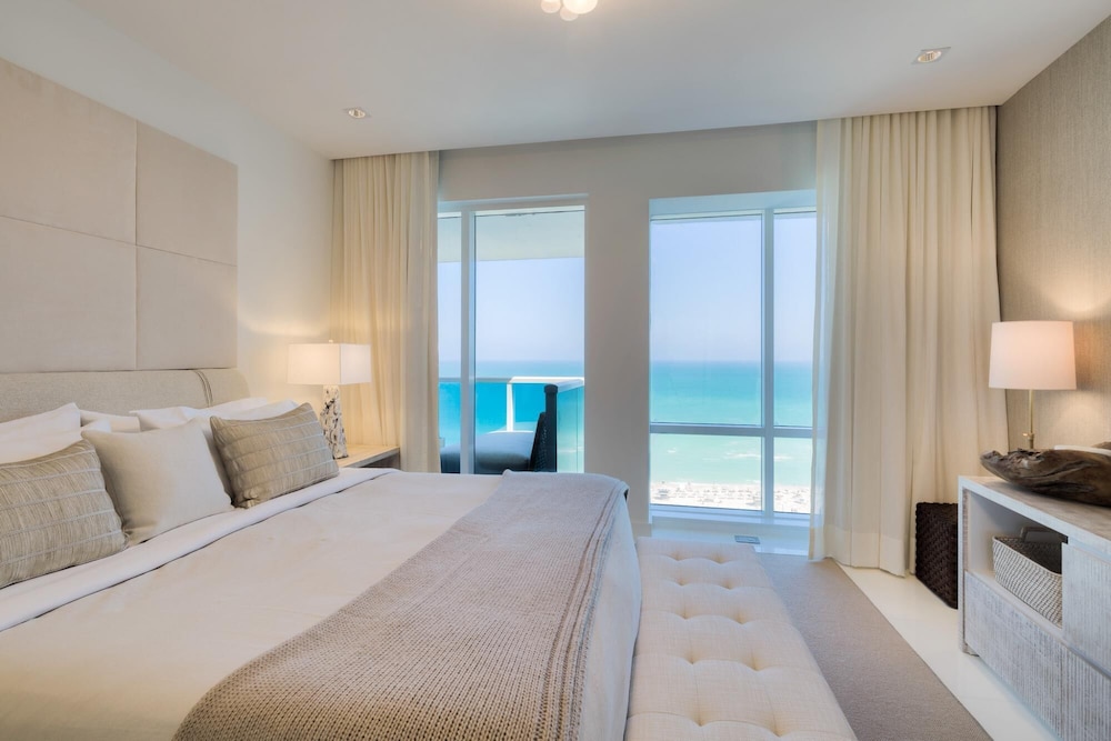 Ultra Luxe Direct Ocean Penthouse at 1 Hotel - photo 9