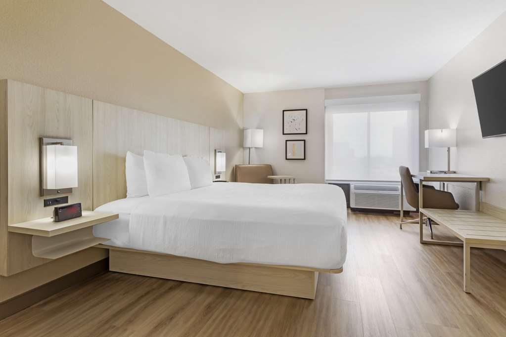 Best Western Plus Sugar Land Stafford - photo 3
