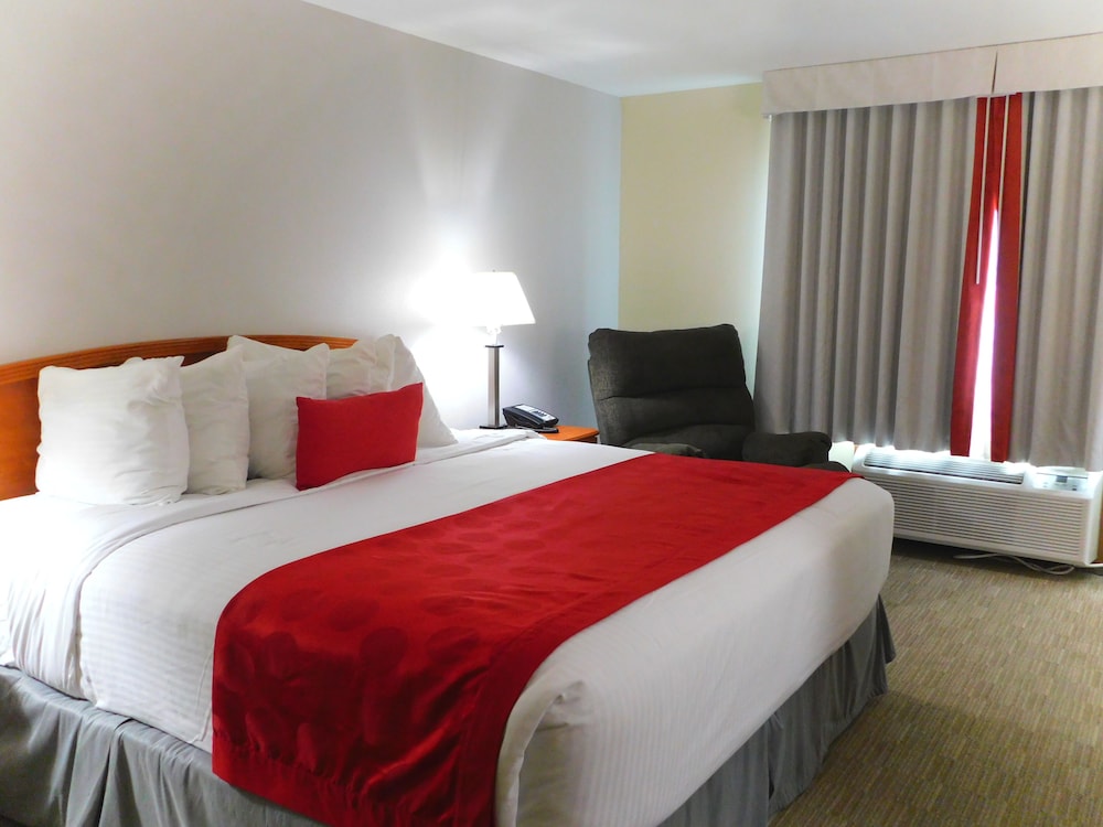 Ramada By Wyndham Ely - photo 10