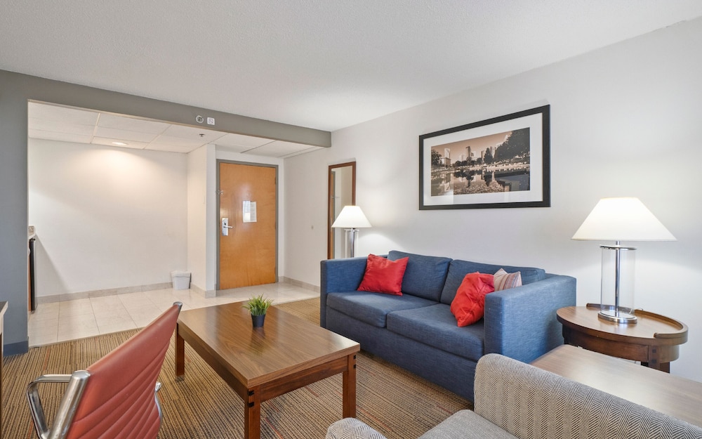Four Points by Sheraton Charlotte - photo 28