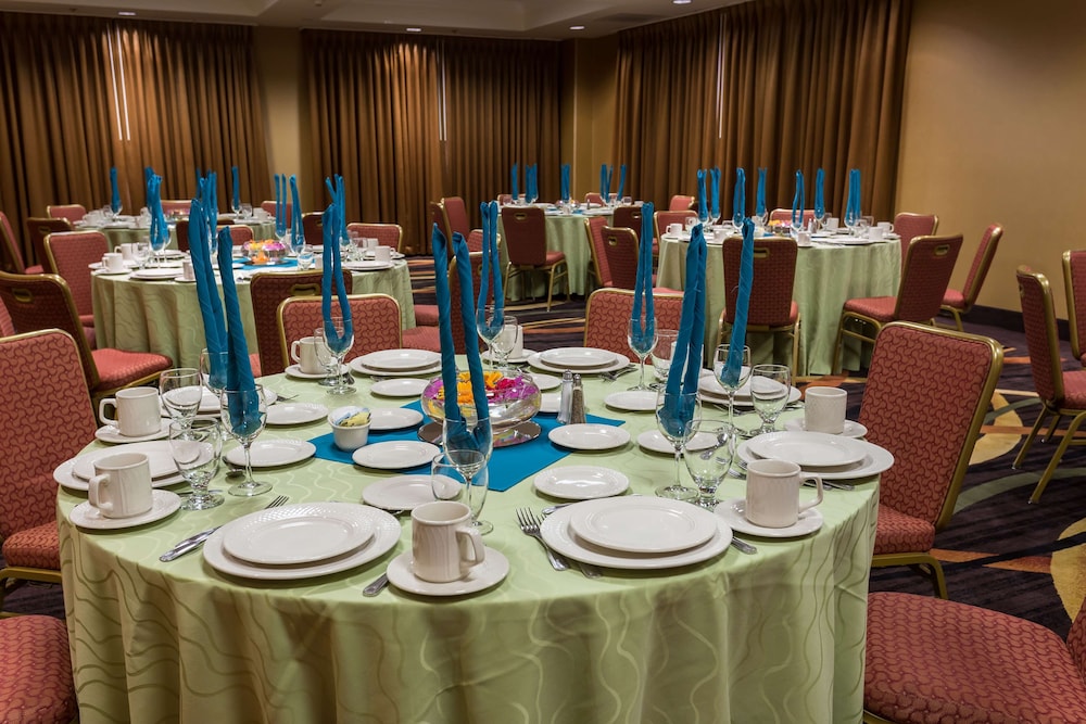 Hilton Garden Inn San Mateo - photo 38