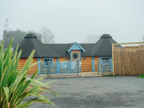 Sunset Retreats The Double Hobbit in Worcester, United Kingdom