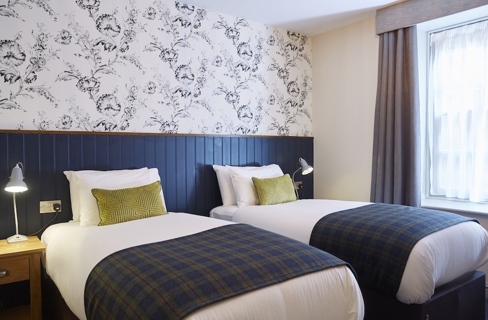 Swan Hotel By Greene King Inns — Alton