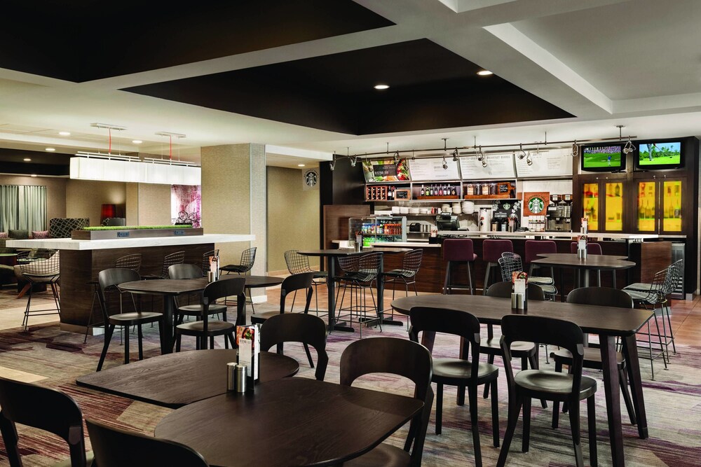 Courtyard by Marriott Topeka - photo 20
