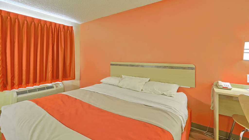 Motel 6 Maple Shade Township NJ Philadelphia Mt Laurel - photo 7