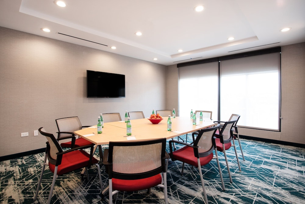 TownePlace Suites by Marriott Chicago Waukegan Gurnee - photo 25