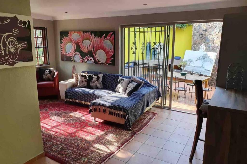 Gillford Gallery Accommodation — 4-Star Luxury Hotel in Benoni, South Africa