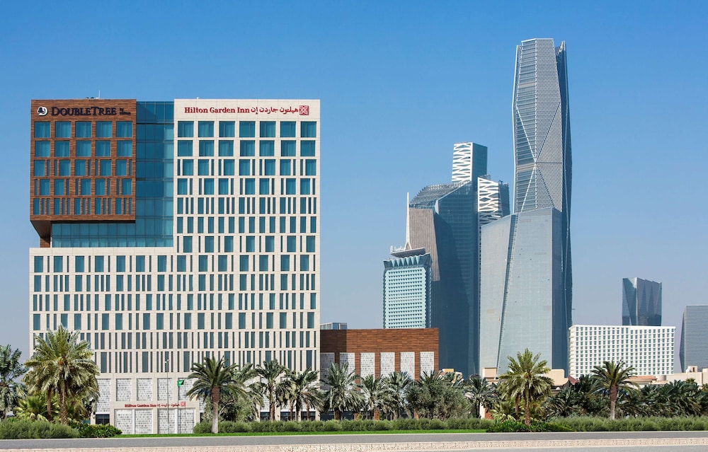 Hilton Garden Inn Riyadh Financial District — 4-Star Luxury Hotel in Riyadh, Saudi Arabia
