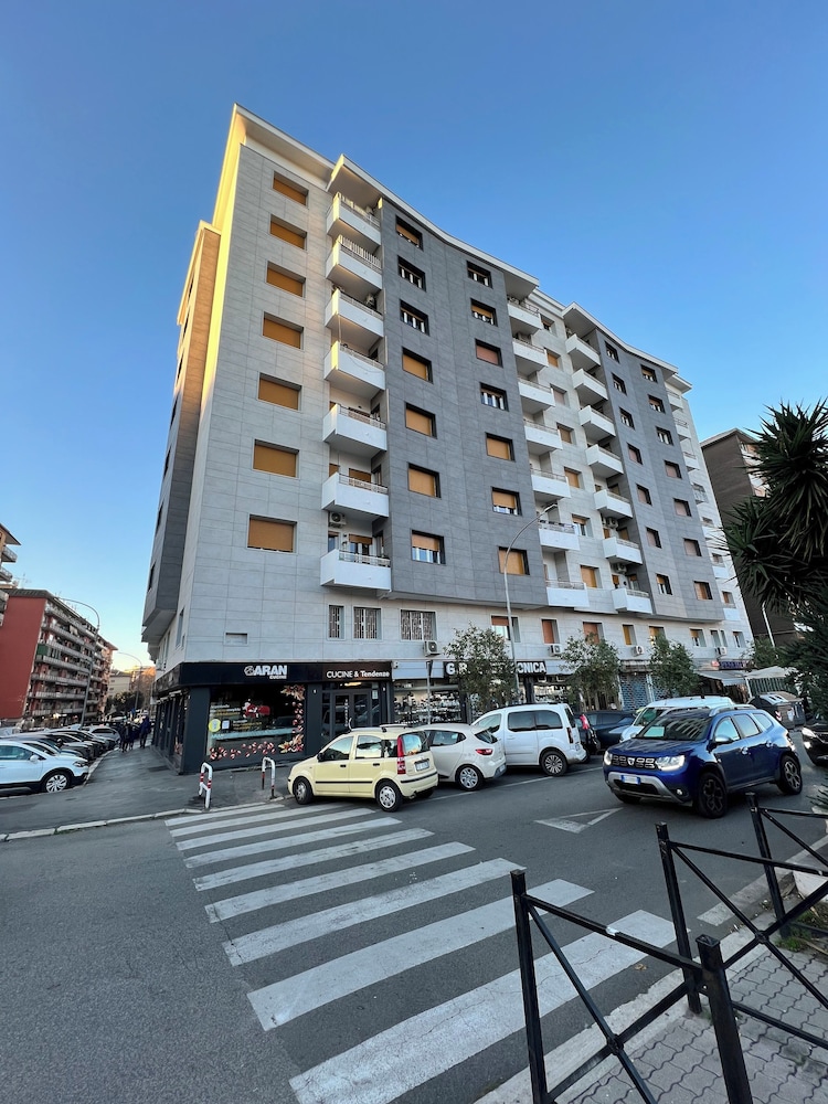 Raffaelli Suite — 4-Star Luxury Hotel in Rome, Italy