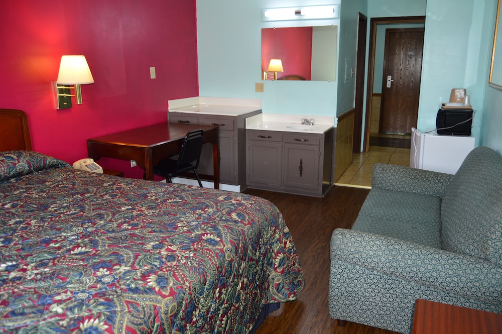 Budget Inn of Claypool Hill - photo 21