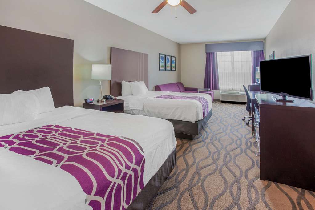 La Quinta Inn & Suites by Wyndham Luling - photo 21