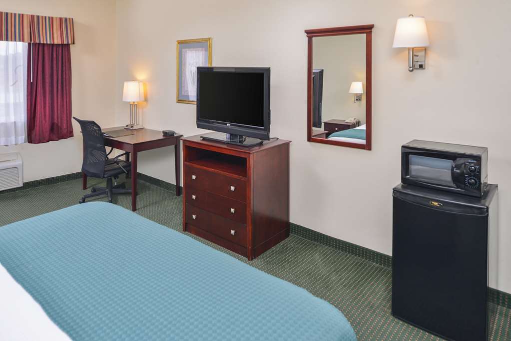 Americas Best Value Inn Wiggins - photo 15