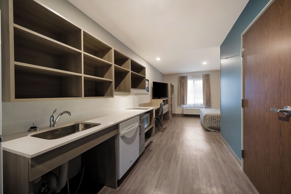 WoodSpring Suites East Lansing University Area - photo 5