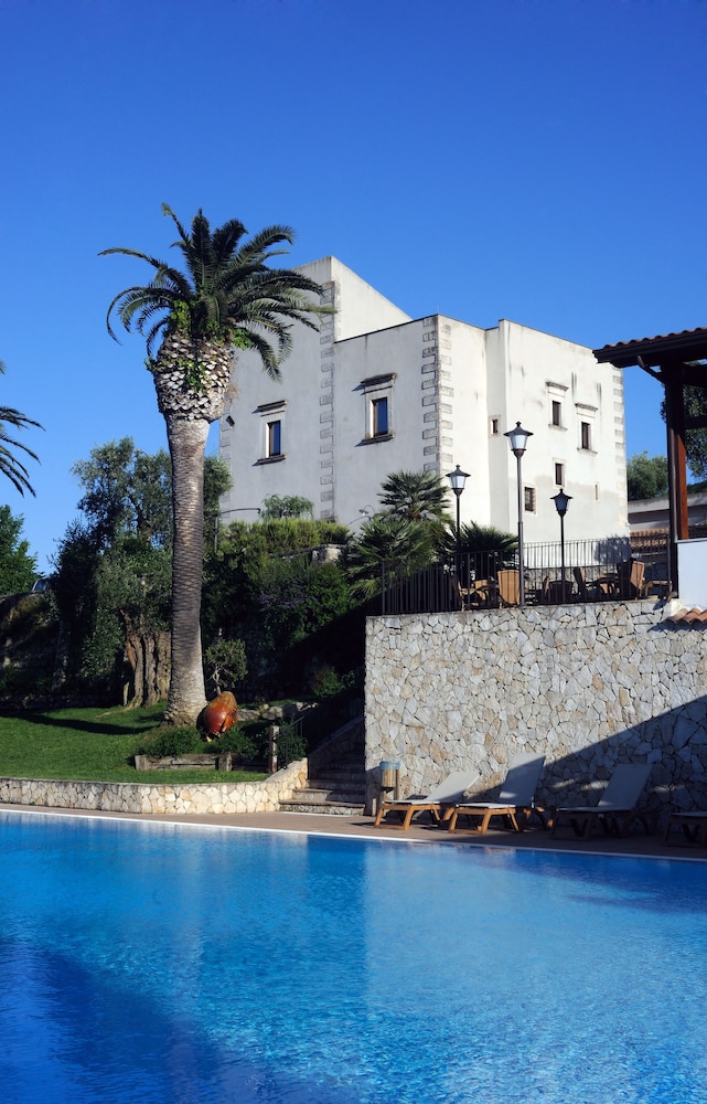 Masseria Torre dei Preti — 4-Star Luxury Hotel in Peschici, Italy